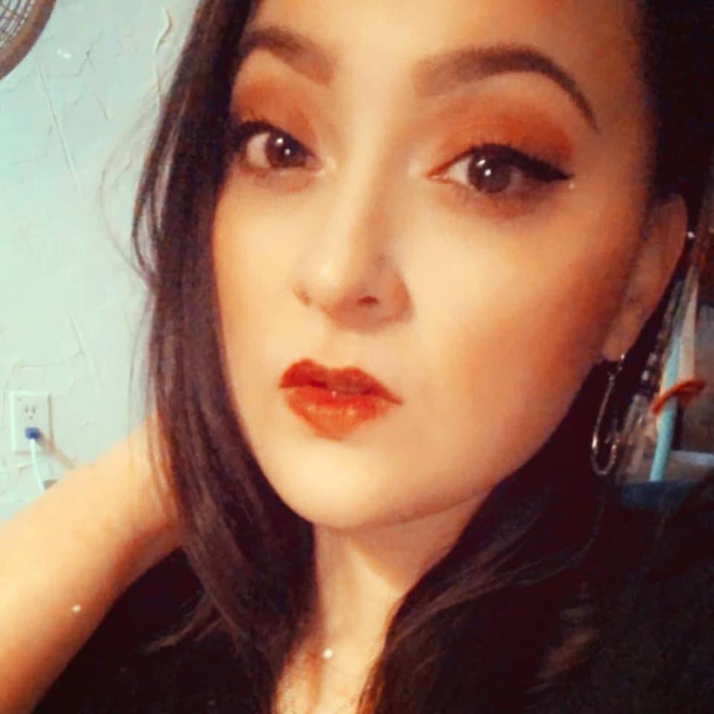 Meet your Posher, Holly
